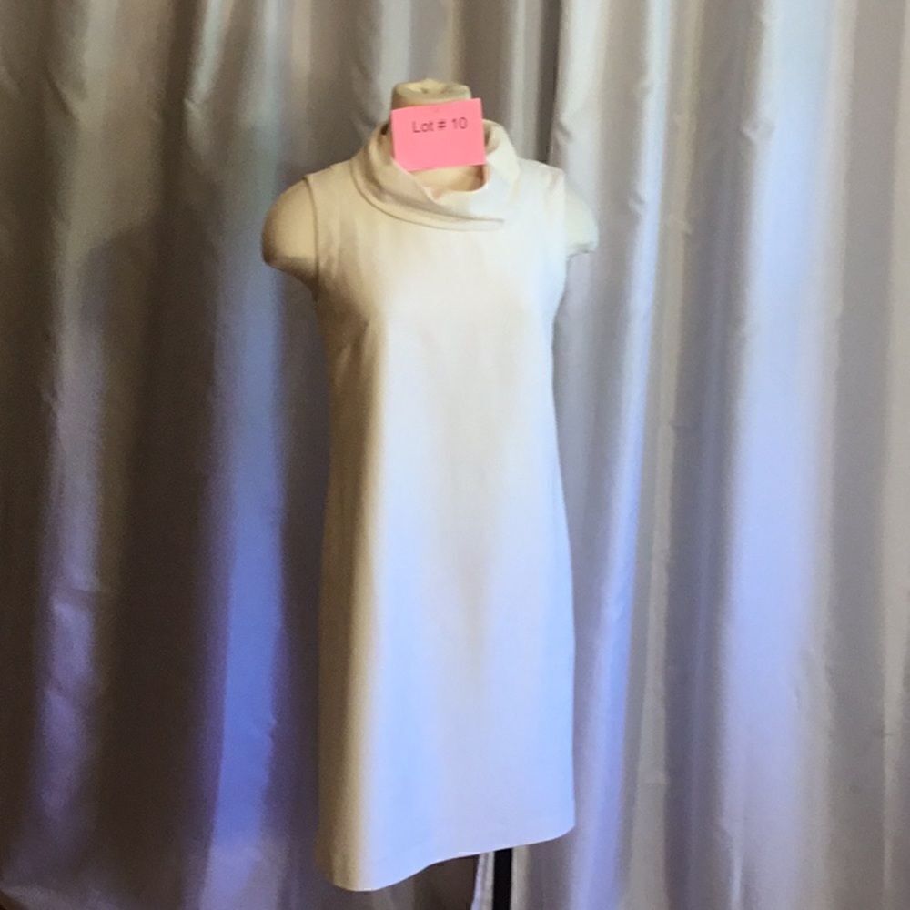 Sleeveless dress in creamy white with a diamond weave pattern & cowl neck